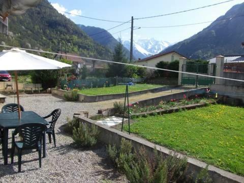 Appartement Au Pied Des Montagnes Auzat Eksteriør billede